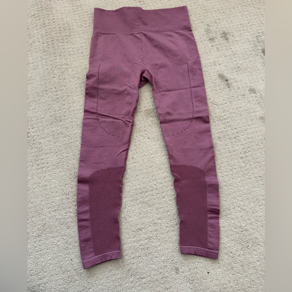 Women’s full-length leggings